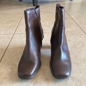 Croft & Barrow brown ankle boots, inside zipper. 2 1/2 inch heel height. Size 8